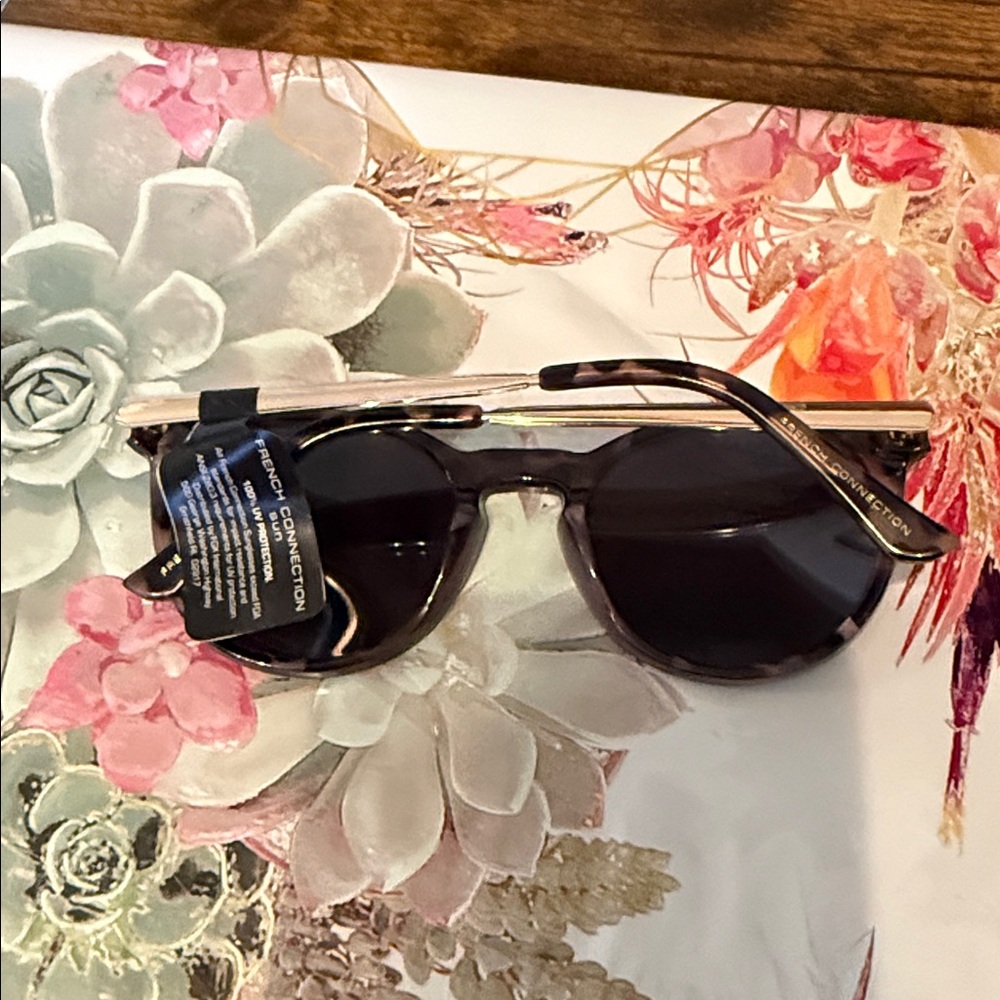 NWT French Connection Brown Soft Round Metal Trim Sunglasses with a blue Lens - Picture 3 of 7